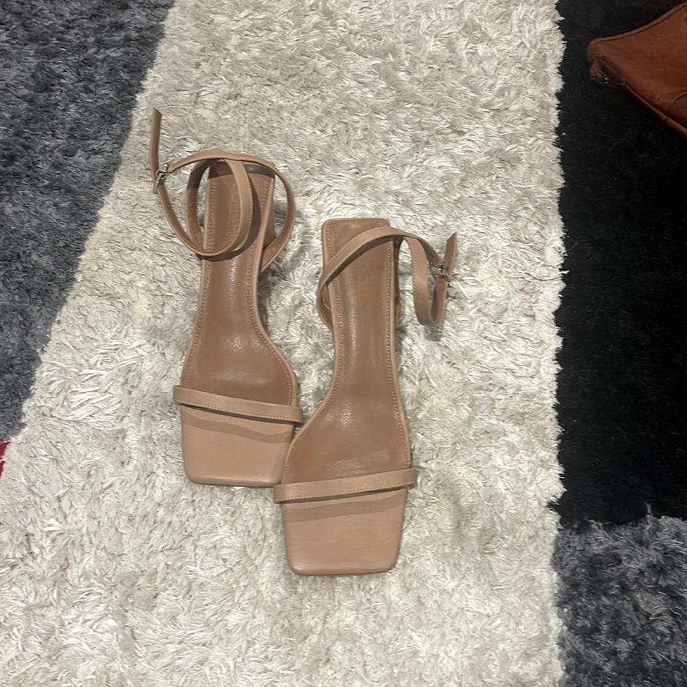 Gabrielle Union sandal